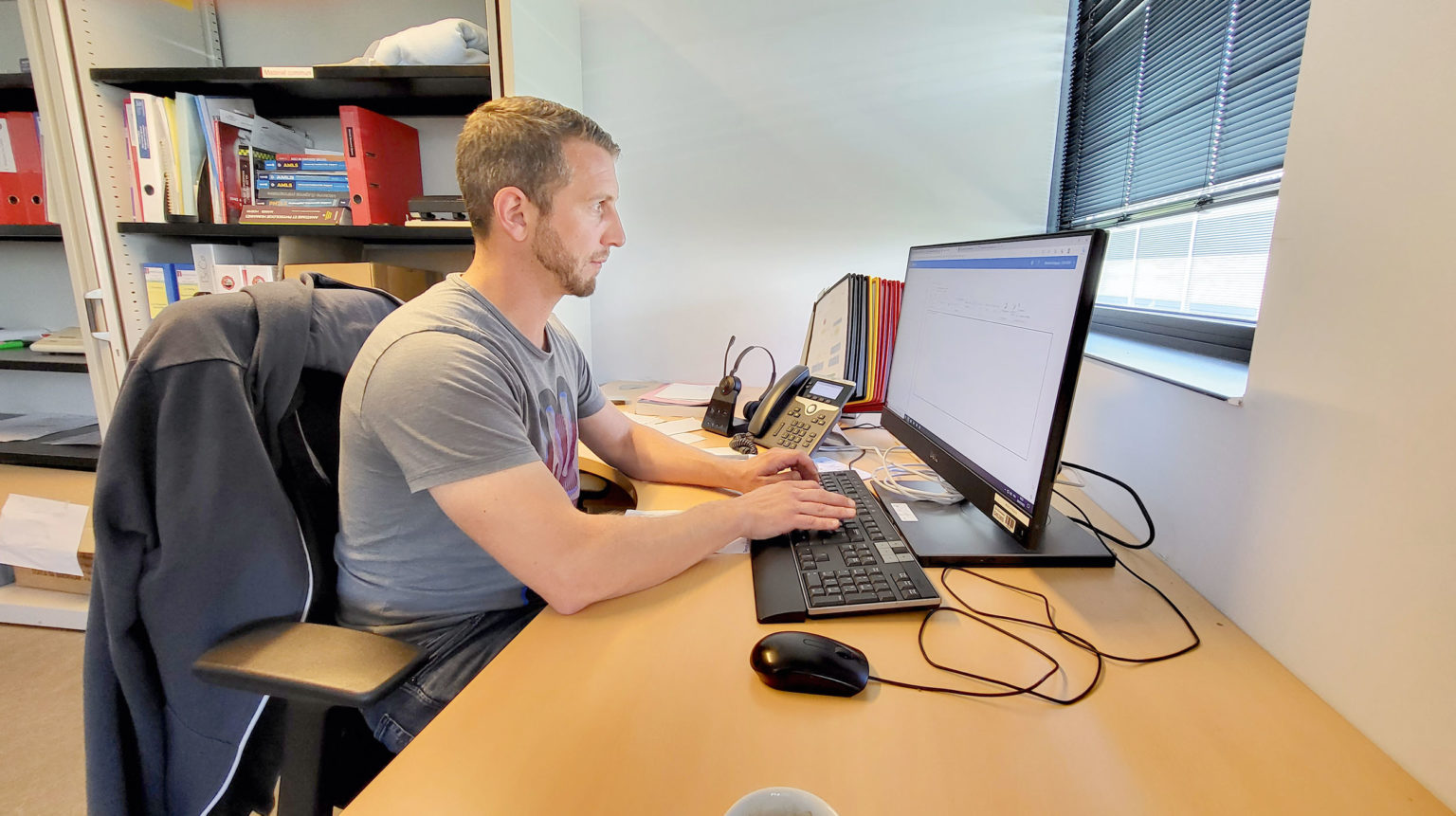 La Hotline : un lien direct avec la population