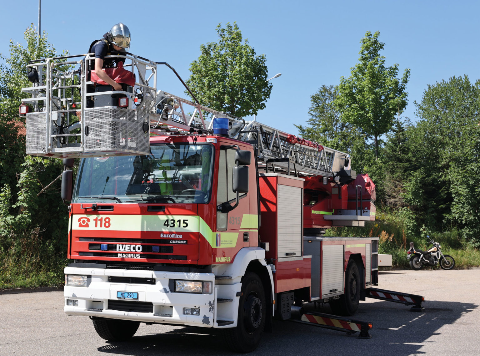 Le Dossier: Service d'Incendie et de Secours des Montagnes neuchâteloises