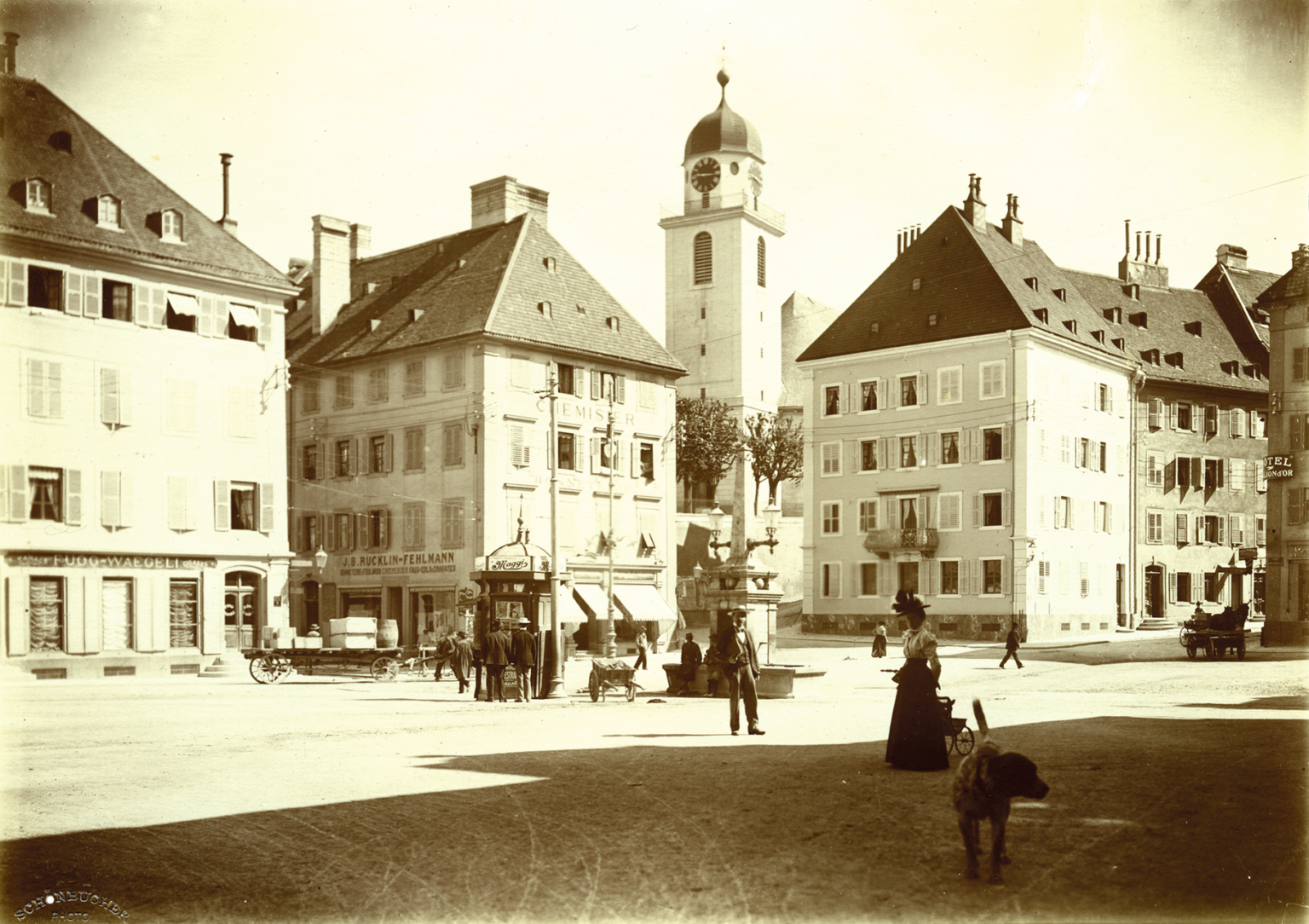 Remontez le temps  et la rue de l’Hôtel-de-Ville